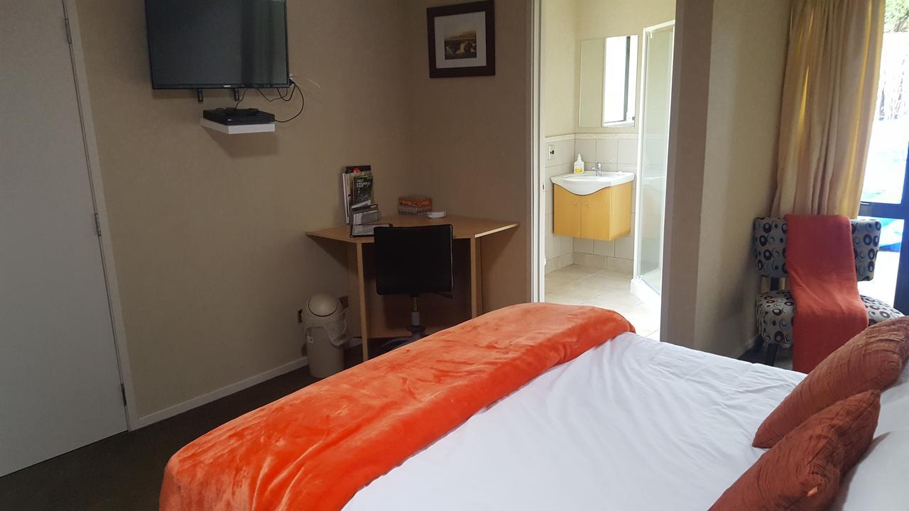 Heta Road B&B New Plymouth Buitenkant foto